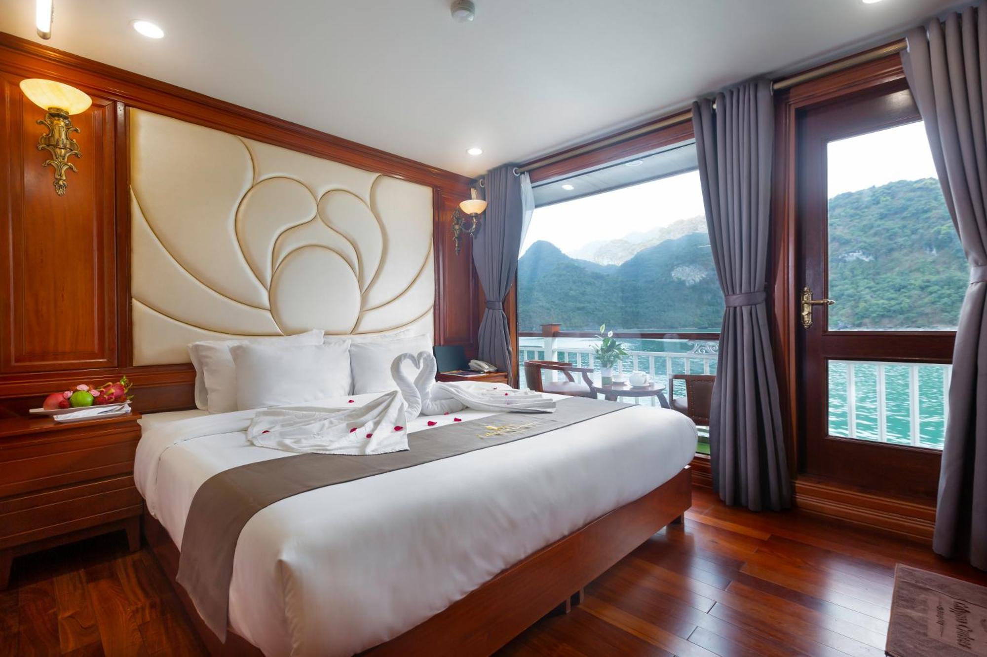 Le Journey Elegance Cruise Hotel Ha Long Exterior photo