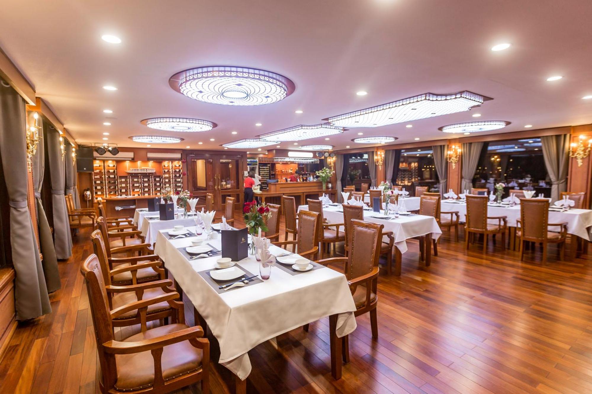 Le Journey Elegance Cruise Hotel Ha Long Exterior photo