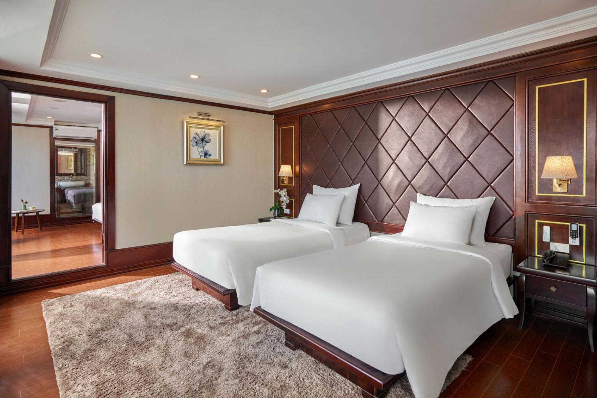 Le Journey Elegance Cruise Hotel Ha Long Exterior photo