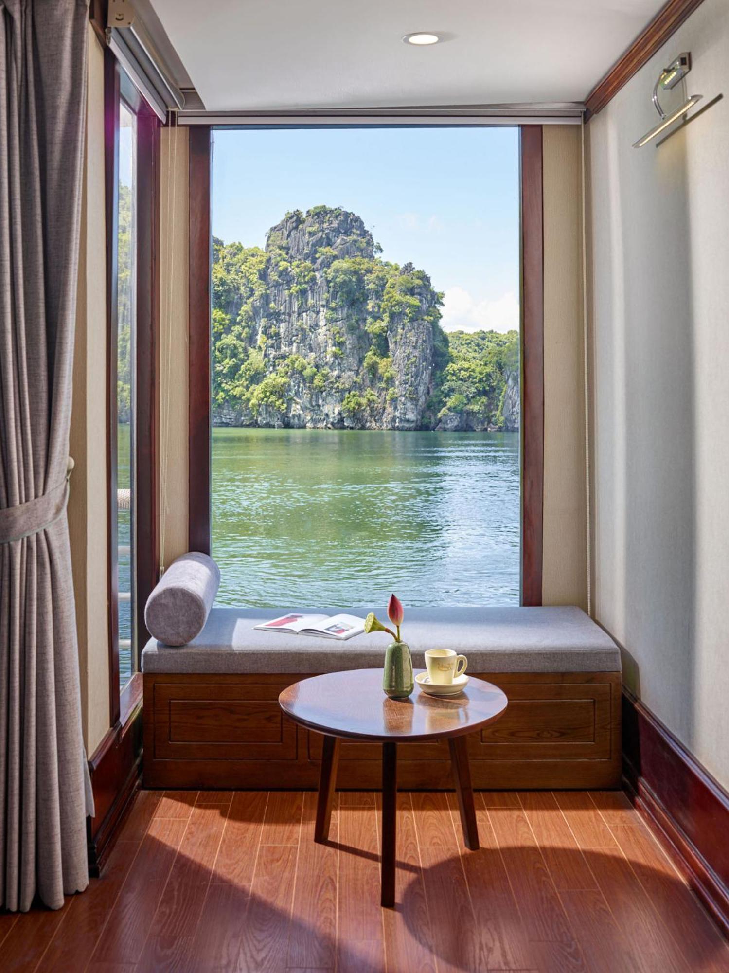 Le Journey Elegance Cruise Hotel Ha Long Exterior photo
