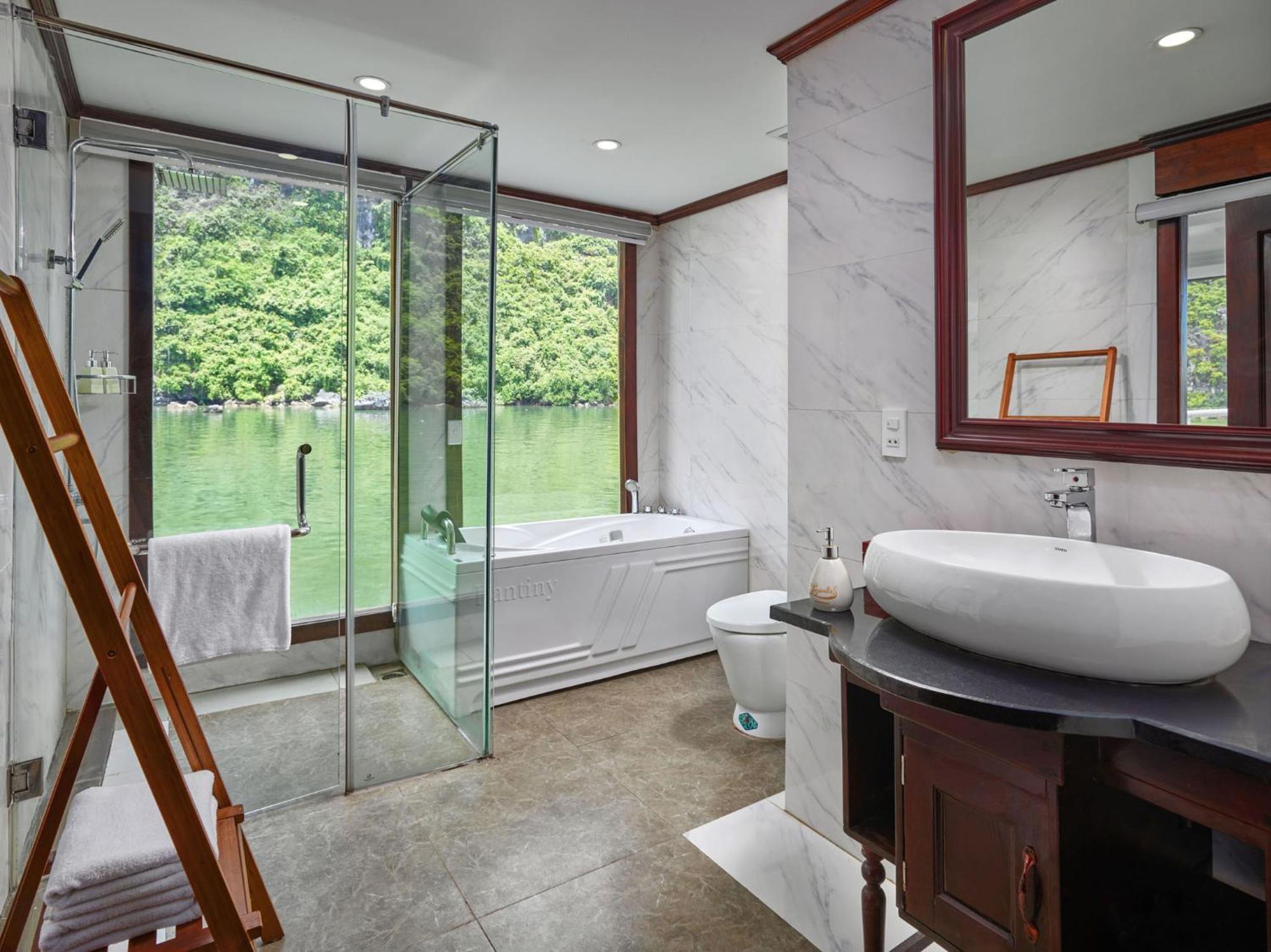 Le Journey Elegance Cruise Hotel Ha Long Exterior photo