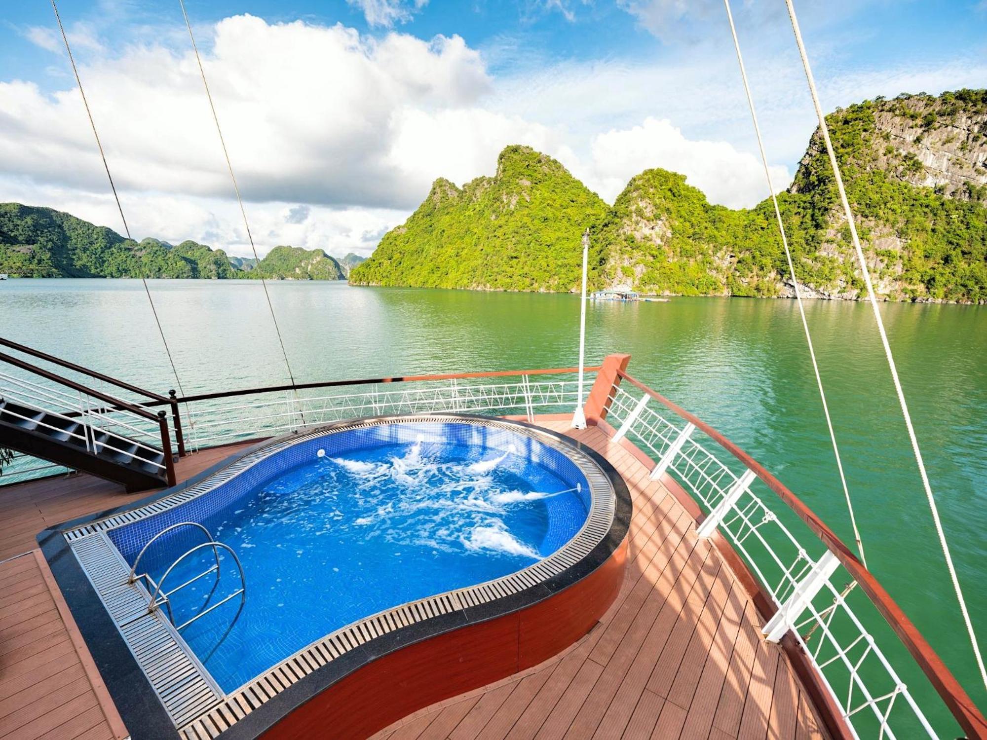 Le Journey Elegance Cruise Hotel Ha Long Exterior photo
