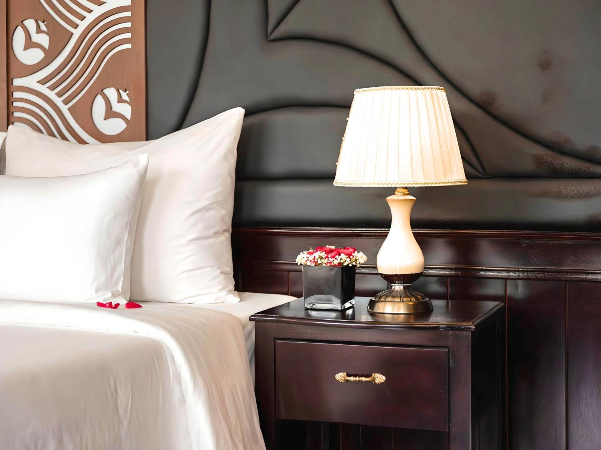 Le Journey Elegance Cruise Hotel Ha Long Exterior photo